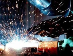 На роботу в Ізраїль потрібні зварювальники,електрики,столярі,слюсарі