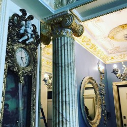 Архитектор и декоратор интерьеров