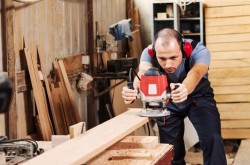 Електрики/сантехніки/столяри в Нідерланди