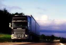 Польська компанія шукає водіїв С+Е на міжнародні перевезення
