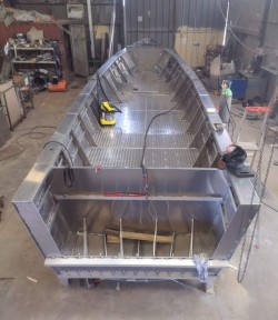 Слесарь-судостроитель (катера и яхты)