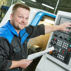 Оператор CNC