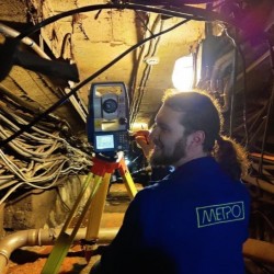 Инженер, маркшейдер, геодезист (mine surveyor, land surveyor)