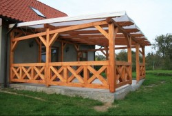 Будівельники з деревини потрібні у Польщу